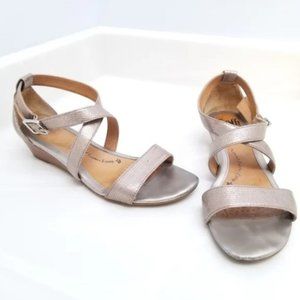 SOFFT wedge sandal leather upper rubber outer sole padded 1" heel,  pewter 8W